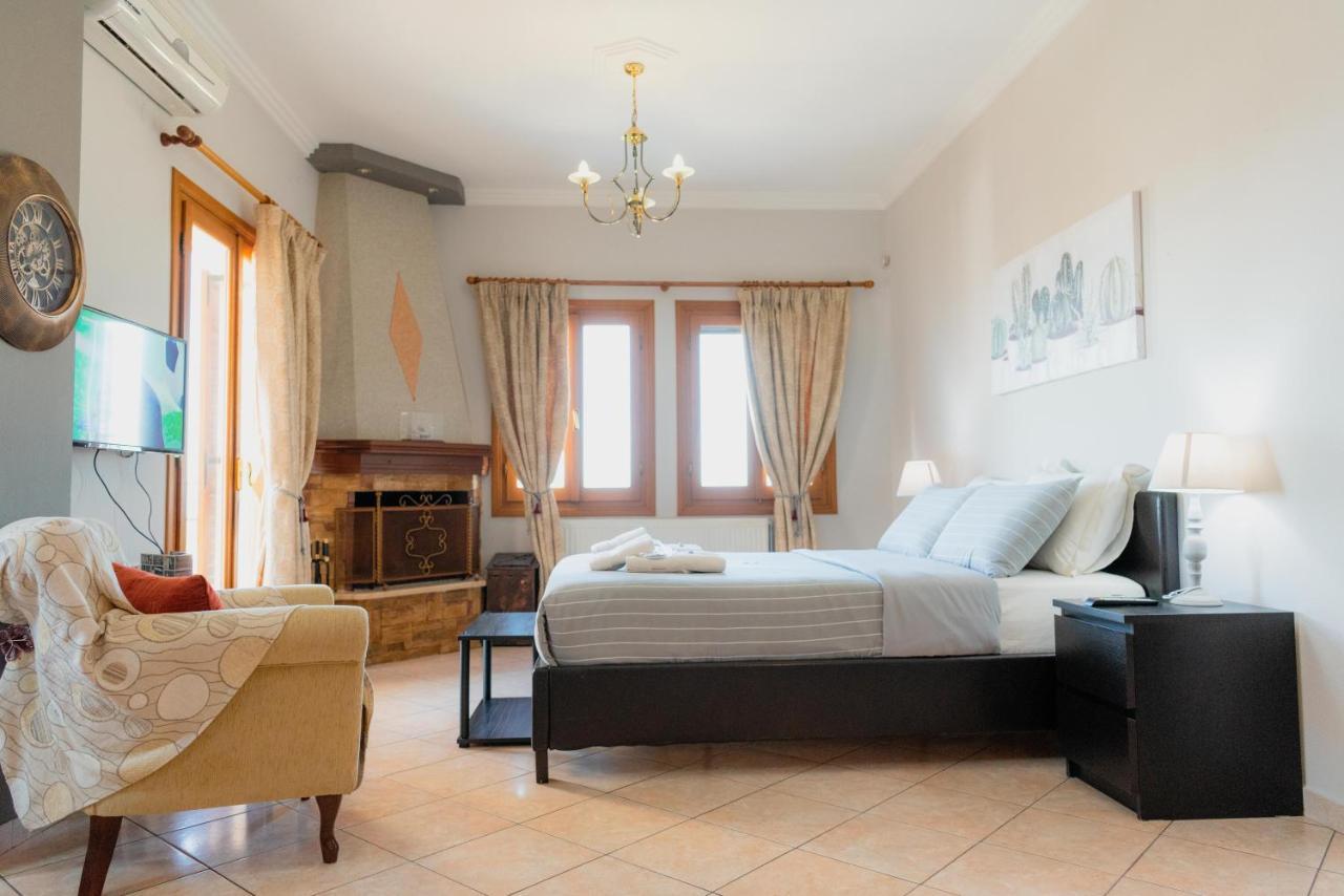 Athena'S Luxury Place Агрия Экстерьер фото